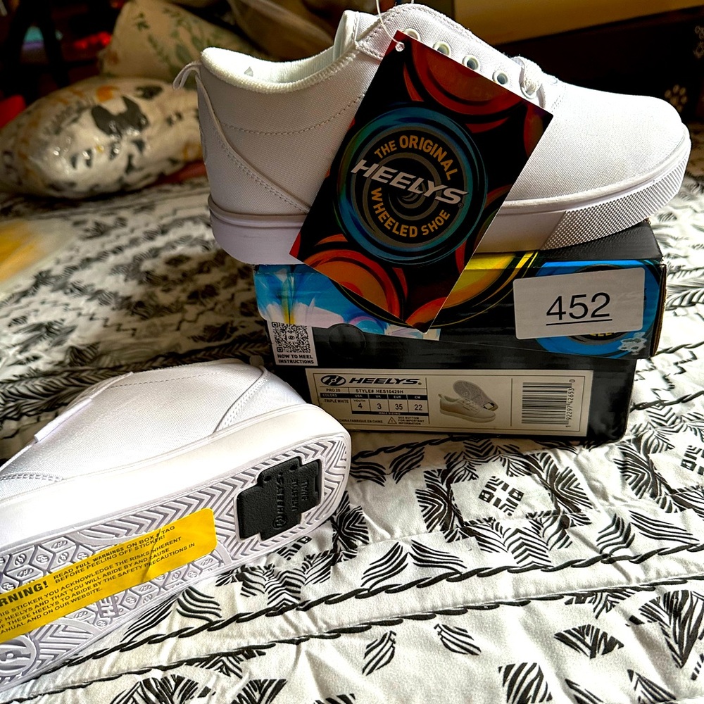 Heelys Classic White Roller Shoes
